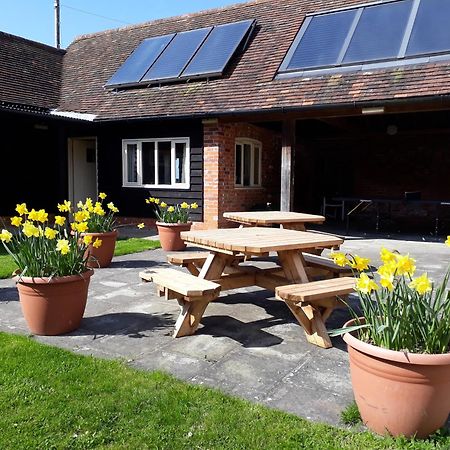 Palace Farm Courtyard And Granary Rooms Doddington  外观 照片