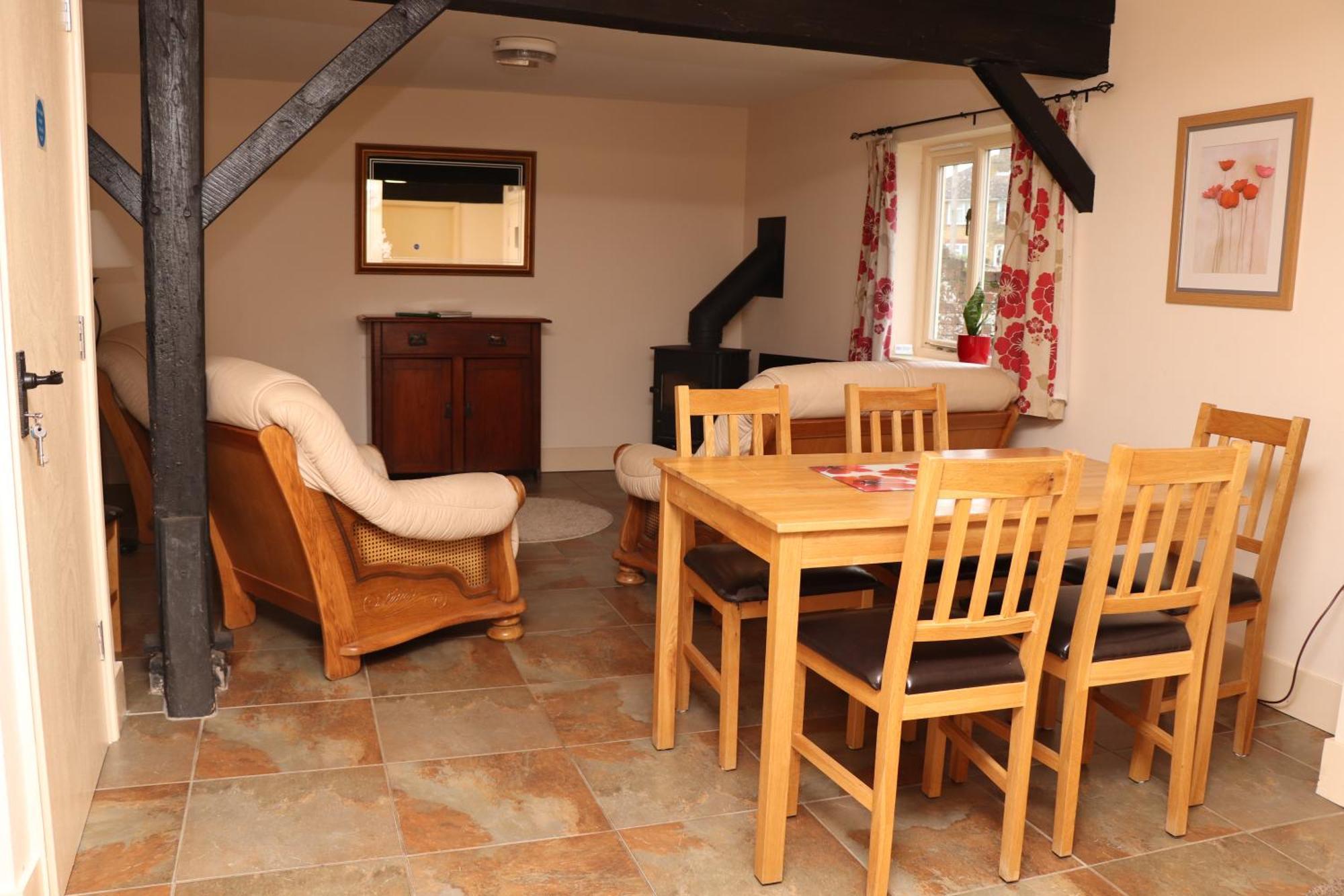 Palace Farm Courtyard And Granary Rooms Doddington  外观 照片