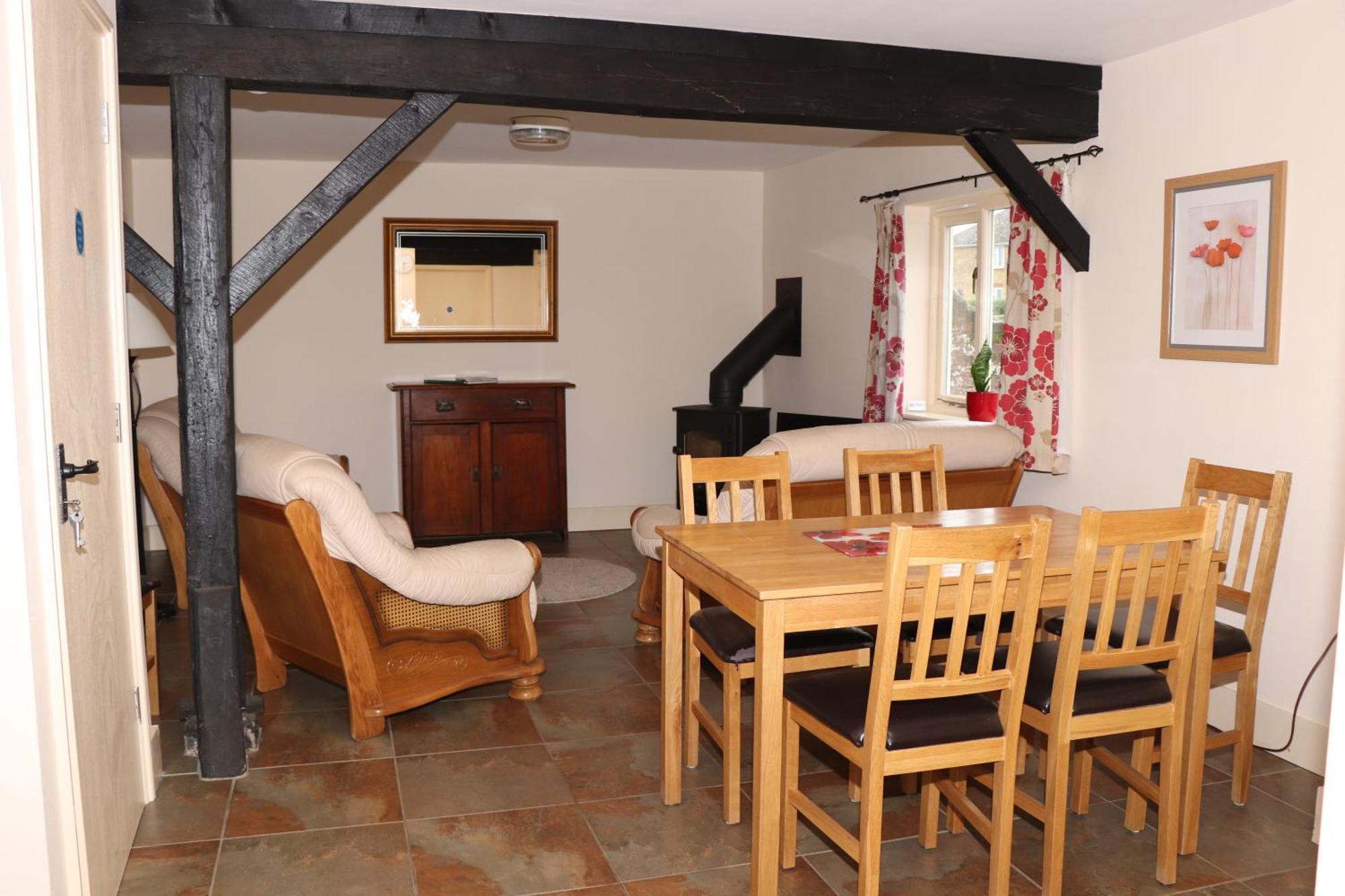 Palace Farm Courtyard And Granary Rooms Doddington  外观 照片